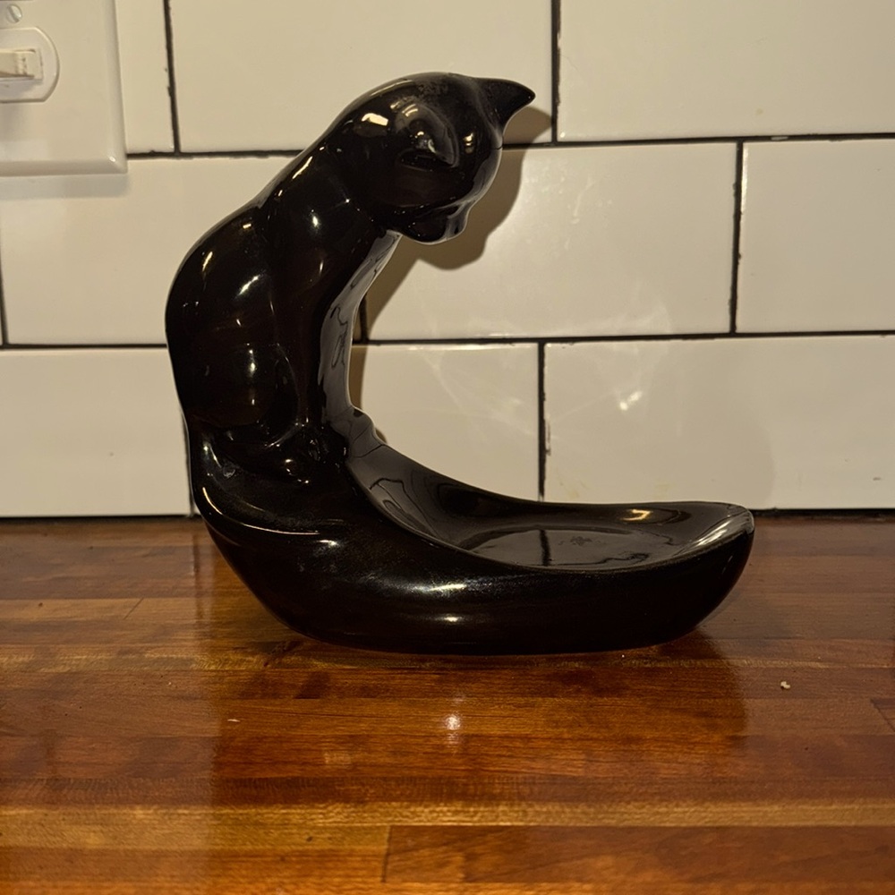 Black cat trinket holder